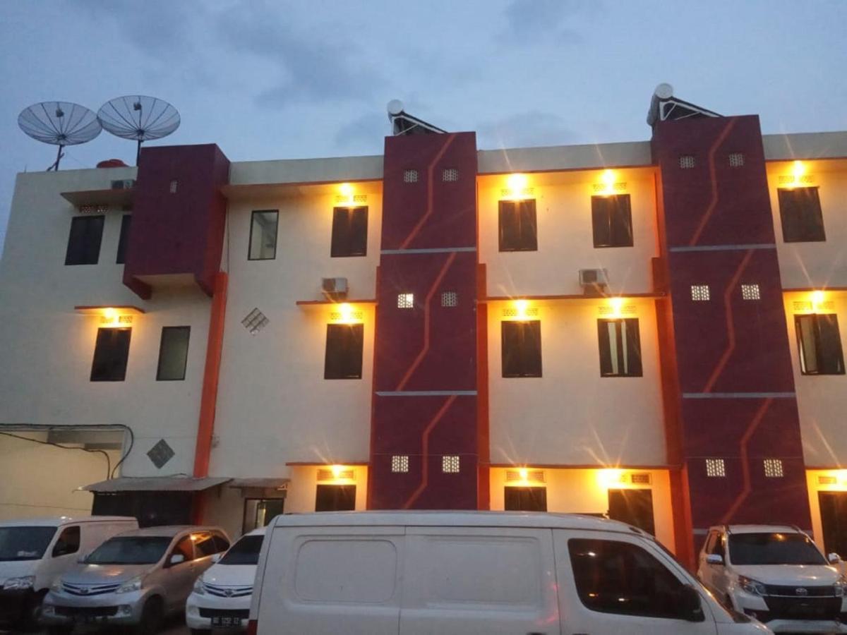 Oyo 3373 Favour Hotel Pagaralam Dış mekan fotoğraf