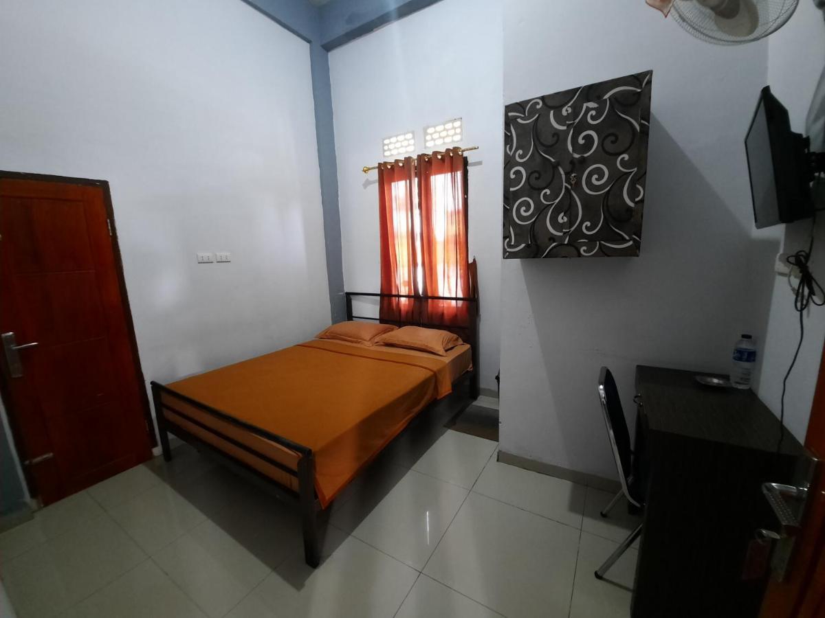 Oyo 3373 Favour Hotel Pagaralam Dış mekan fotoğraf