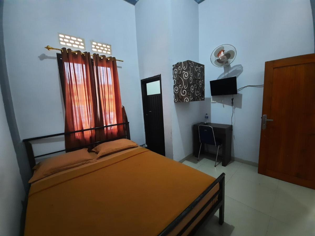 Oyo 3373 Favour Hotel Pagaralam Dış mekan fotoğraf