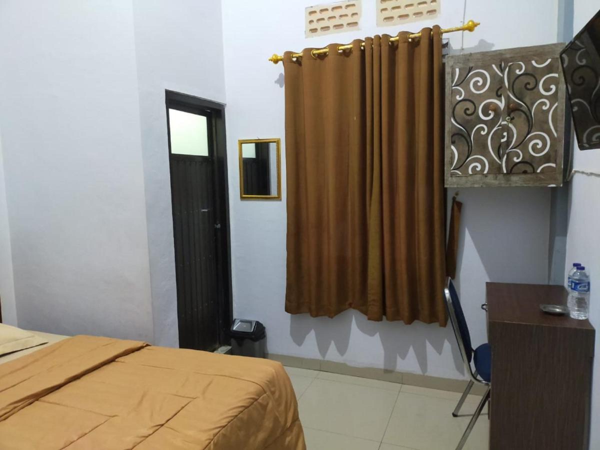 Oyo 3373 Favour Hotel Pagaralam Dış mekan fotoğraf