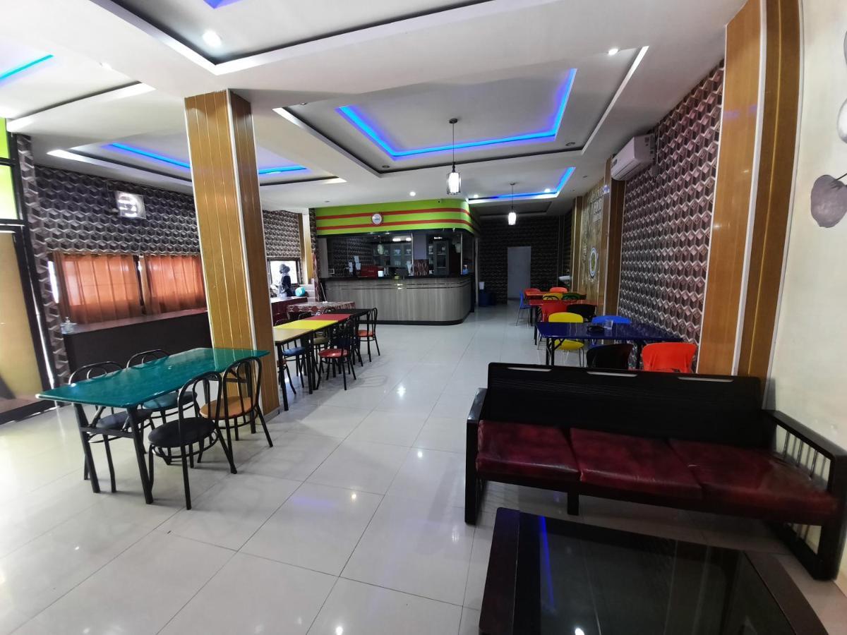 Oyo 3373 Favour Hotel Pagaralam Dış mekan fotoğraf