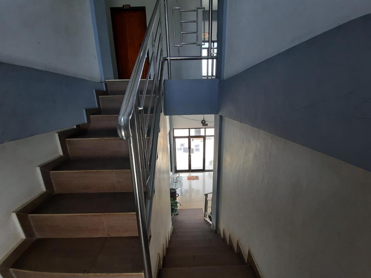 Oyo 3373 Favour Hotel Pagaralam Dış mekan fotoğraf