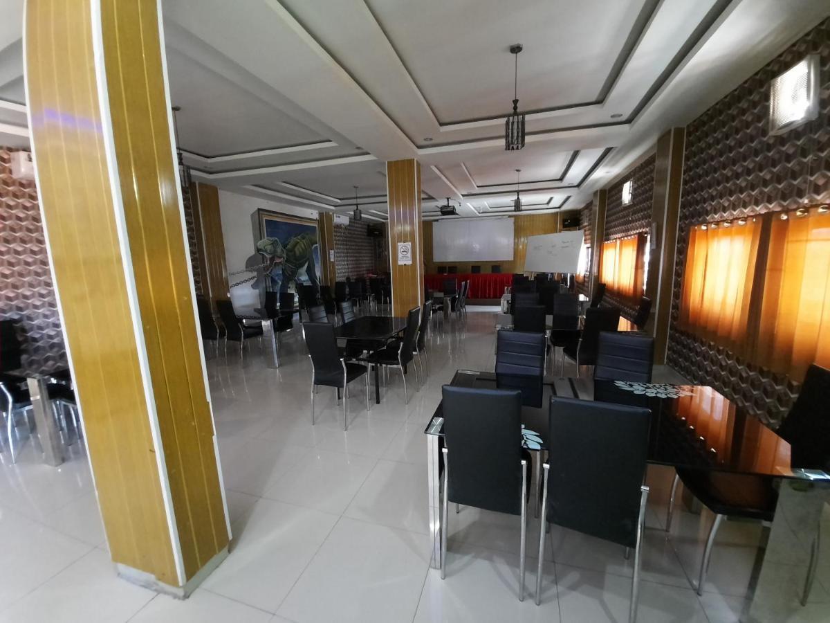 Oyo 3373 Favour Hotel Pagaralam Dış mekan fotoğraf